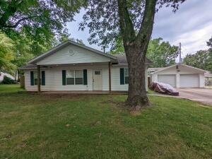 305 S 8th St, Ozark, MO 65721 photo 1