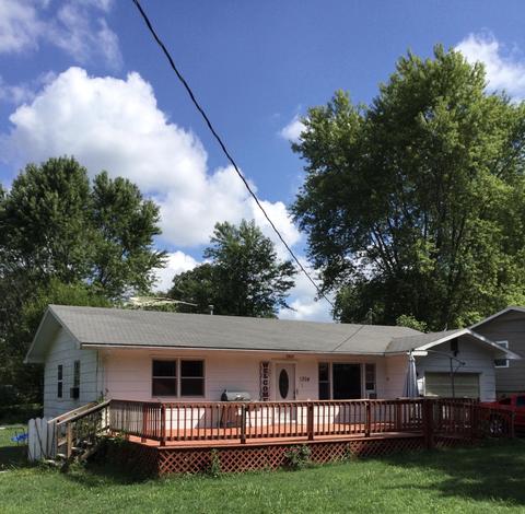 1304 E Benton Ave, Ava, MO 65608 photo 1