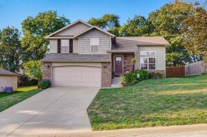 1215 W Robin St, Ozark, MO 65721 photo 1