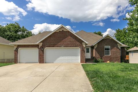3055 W Augusta Hills St, Springfield, MO 65803 photo 1
