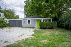 852 S Scenic Ave, Springfield, MO 65802 photo 1