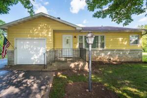 1326 N Fender Ave, Springfield, MO 65803 photo 1