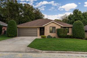 1026 S Karla Ave, Springfield, MO 65804 photo 1