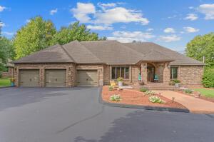2125 S Bruce Ct, Springfield, MO 65804 photo 1