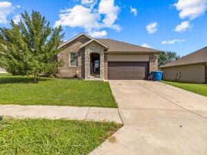 2601 Saige Dr, Ozark, MO 65721 photo 1