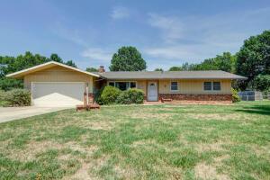 203 W Park St, Nixa, MO 65714 photo 1