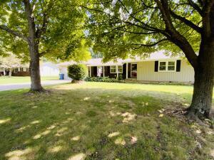 3252 E Whiteside St, Springfield, MO 65804 photo 1