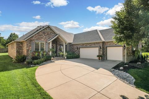 1612 E Wood Oaks, Springfield, MO 65804 photo 1