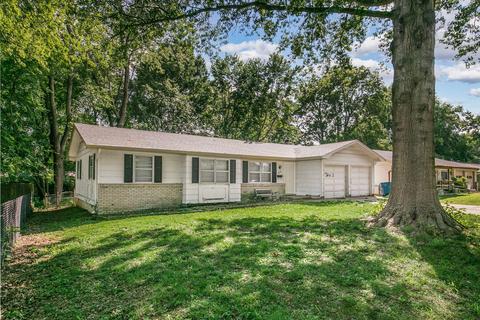 1328 W Berkeley St, Springfield, MO 65807 photo 1