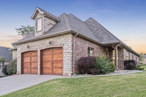 581 Holts Lake Dr, Branson, MO 65616 photo 1