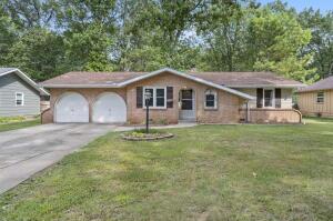 918 S Devonshire Dr, Springfield, MO 65802 photo 1