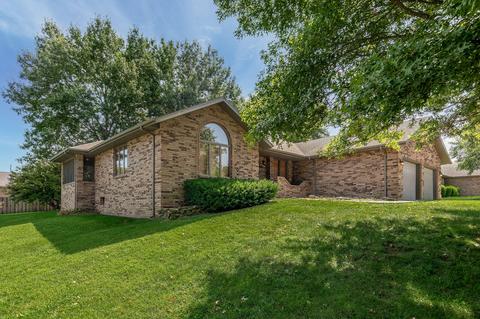 1868 S White Oak Ave, Springfield, MO 65809 photo 1