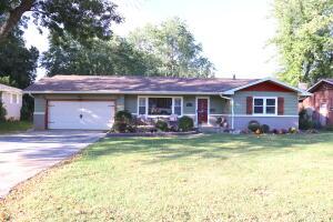 1863 E Gretna St, Springfield, MO 65804 photo 1