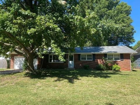 2905 E Walnut St, Springfield, MO 65802 photo 1