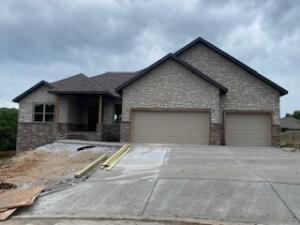 381 N Jacks Fork Cir, Nixa, MO 65714 photo 1