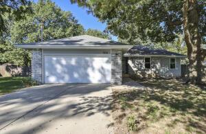 3621 S Scenic Ave, Springfield, MO 65807 photo 1