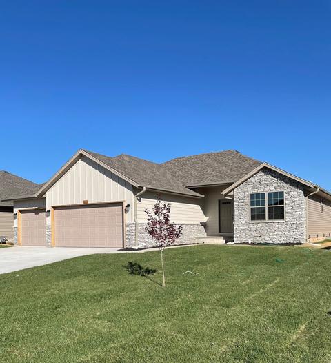 5615 W Pine St, Springfield, MO 65802 photo 1