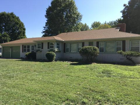 1106 E Linwood Ter, Springfield, MO 65807 photo 1