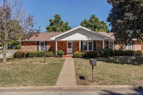 1305 E Snider St, Springfield, MO 65803 photo 1