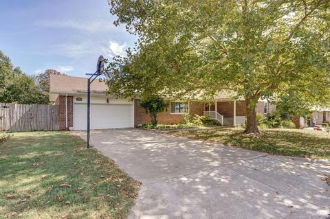 605 School View Dr, Monett, MO 65708 photo 1