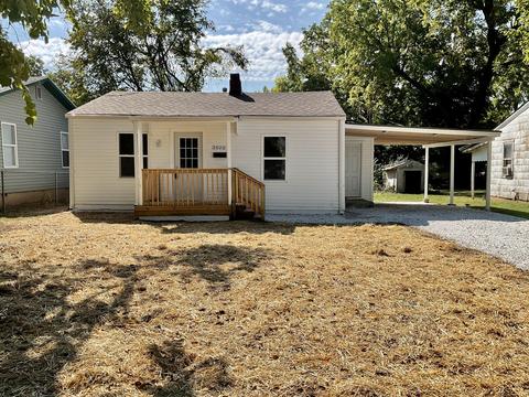 3020 W Olive St, Springfield, MO 65802 photo 1