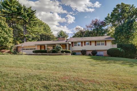 3030 E Lamonta Dr, Springfield, MO 65804 photo 1