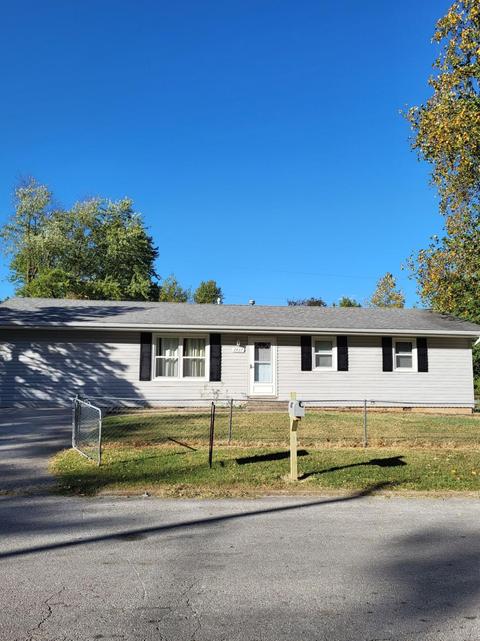 2437 E Loren St, Springfield, MO 65804 photo 1