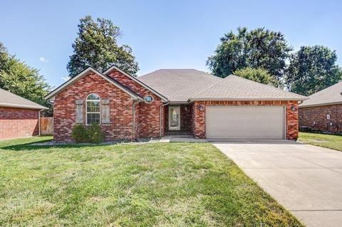 880 W Dustin Ln, Nixa, MO 65714 photo 1