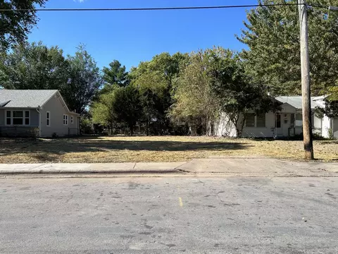 2233 N Delaware Ave, Springfield, MO 65803 photo 1