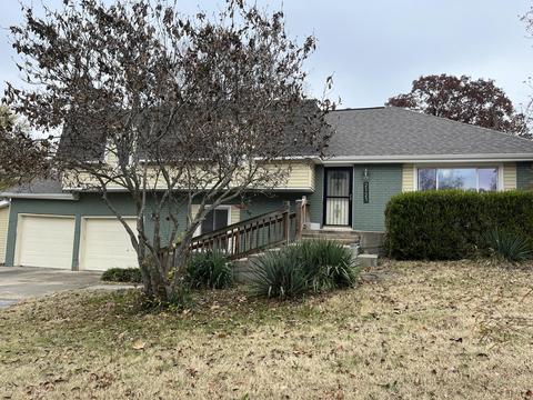 2123 E Cardinal St, Springfield, MO 65804 photo 1