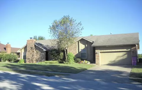 1937 E Lark St, Springfield, MO 65804 photo 1