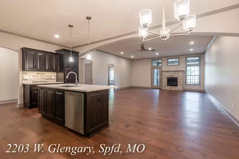 2203 W Glengary Ct, Springfield, MO 65810 photo 11