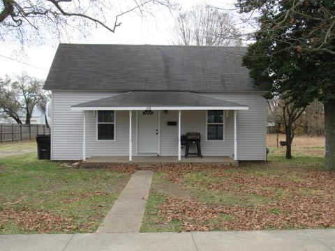 432 Lucas St, Marshfield, MO 65706 photo 1