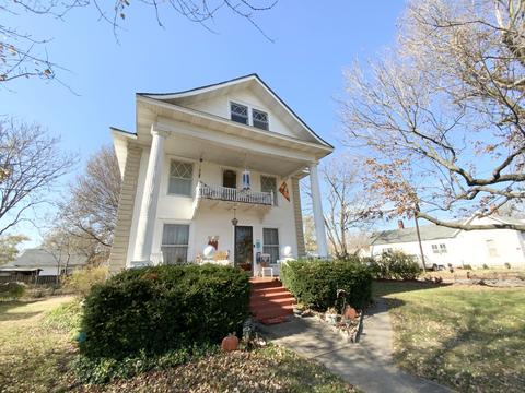 511 Mcnatt Ave, Aurora, MO 65605 photo 1