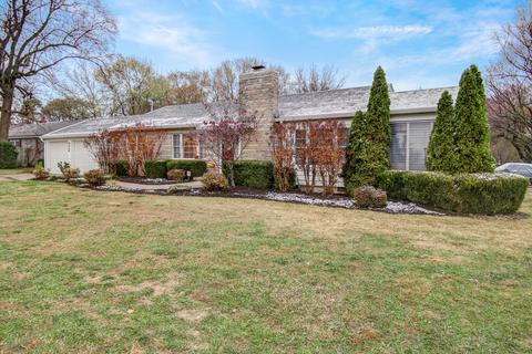 1863 E Broadmoor St, Springfield, MO 65804 photo 1