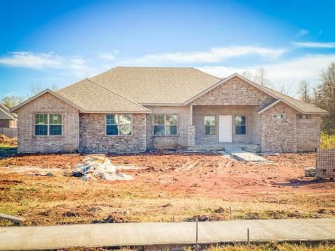 3830 W Stonehinge Dr, Springfield, MO 65807 photo 1