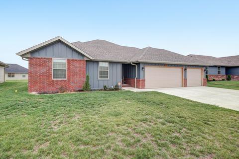 5572 W Pine St, Springfield, MO 65802 photo 1