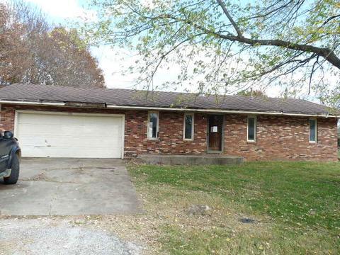 108 S Inmon St, Clever, MO 65631 photo 1
