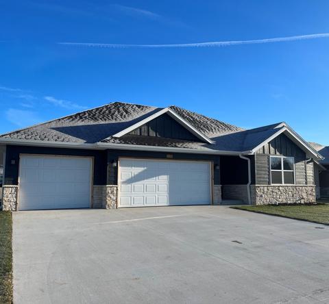 5593 W Mangrove St, Springfield, MO 65802 photo 1