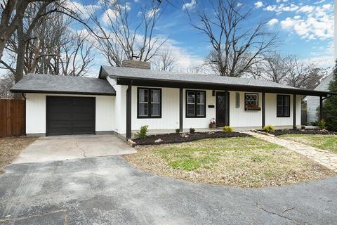 2361 E Seminole St, Springfield, MO 65804 photo 1