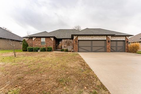 1906 E Greenwich Dr, Ozark, MO 65721 photo 1