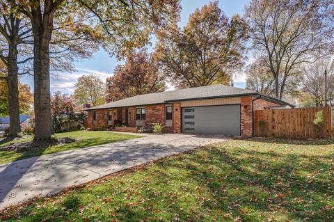 2855 S Edgewater Dr, Springfield, MO 65804 photo 1