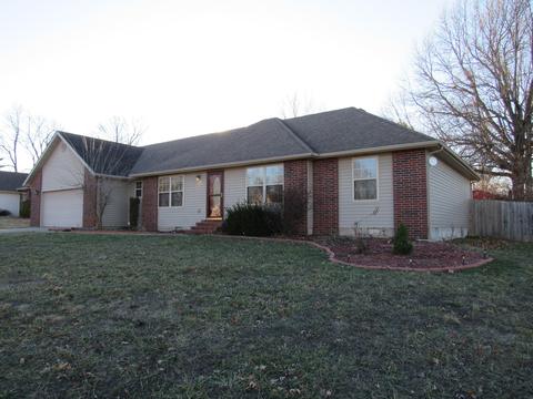 705 N Olive St, Marshfield, MO 65706 photo 1