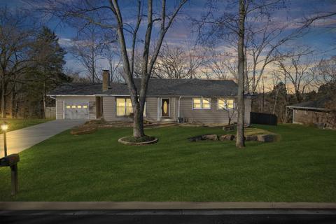 201 Walnut Ln, Branson, MO 65616 photo 1