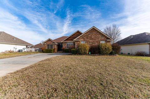3716 N Oak Point Ave, Springfield, MO 65803 photo 1