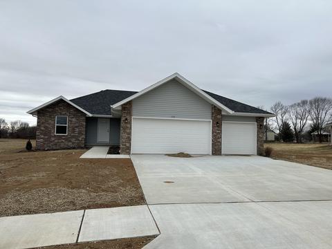 111 E Melton Cir, Ozark, MO 65721 photo 1