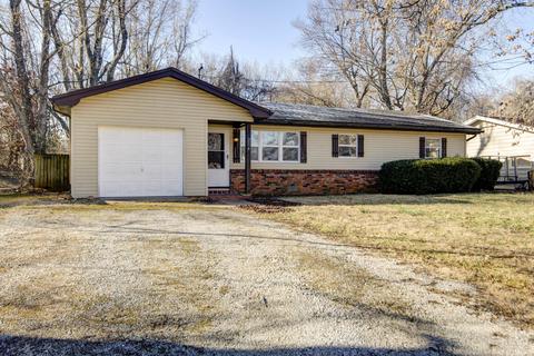 2948 E Southeast Cir, Springfield, MO 65802 photo 1
