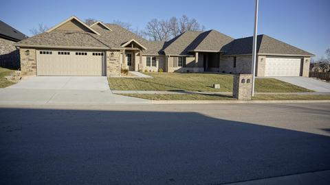 4412 S Vining Ave, Springfield, MO 65804 photo 1
