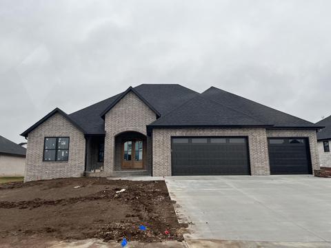 1546 N Lake Edge Dr, Springfield, MO 65802 photo 1