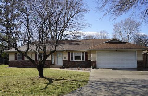 425 S Cully Ave, Republic, MO 65738 photo 1